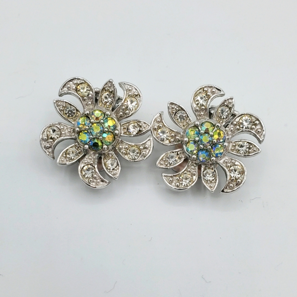 Sarah Coventry clip on earrings